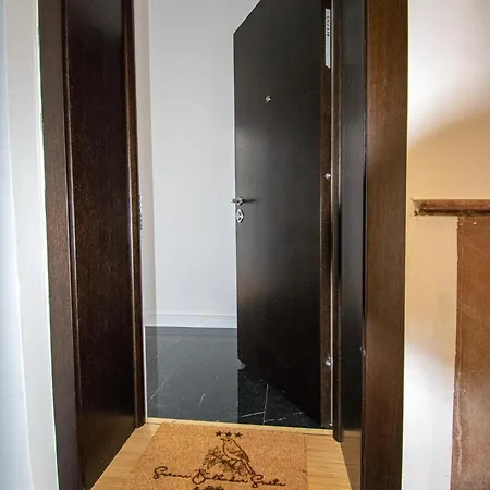 Serene Bulbuder Appartement *