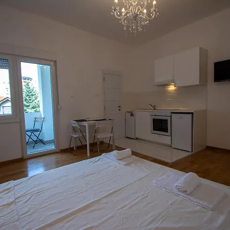 Serene Bulbuder Belgrade