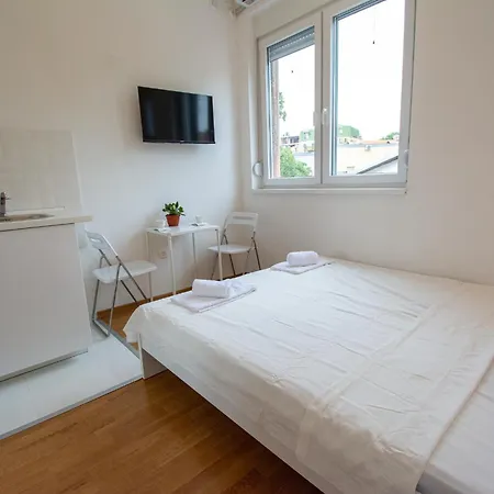 Serene Bulbuder Appartement *