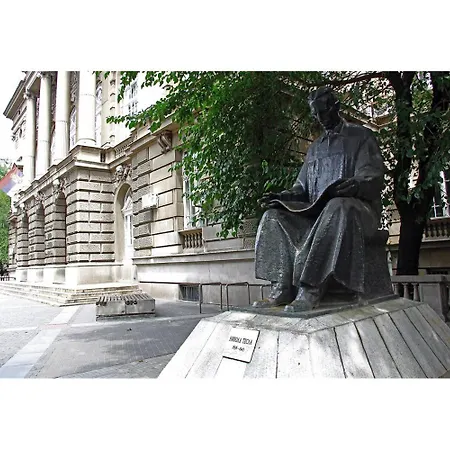 Апартаменты Serene Bulbuder *